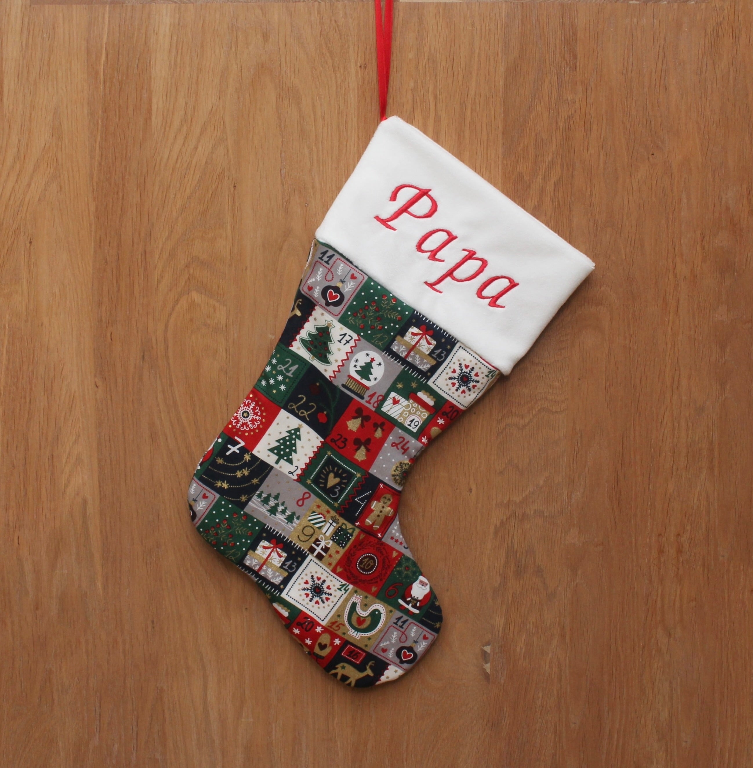 Grande botte de Noël "Personnalisée" avec une broderie - 24x40cm