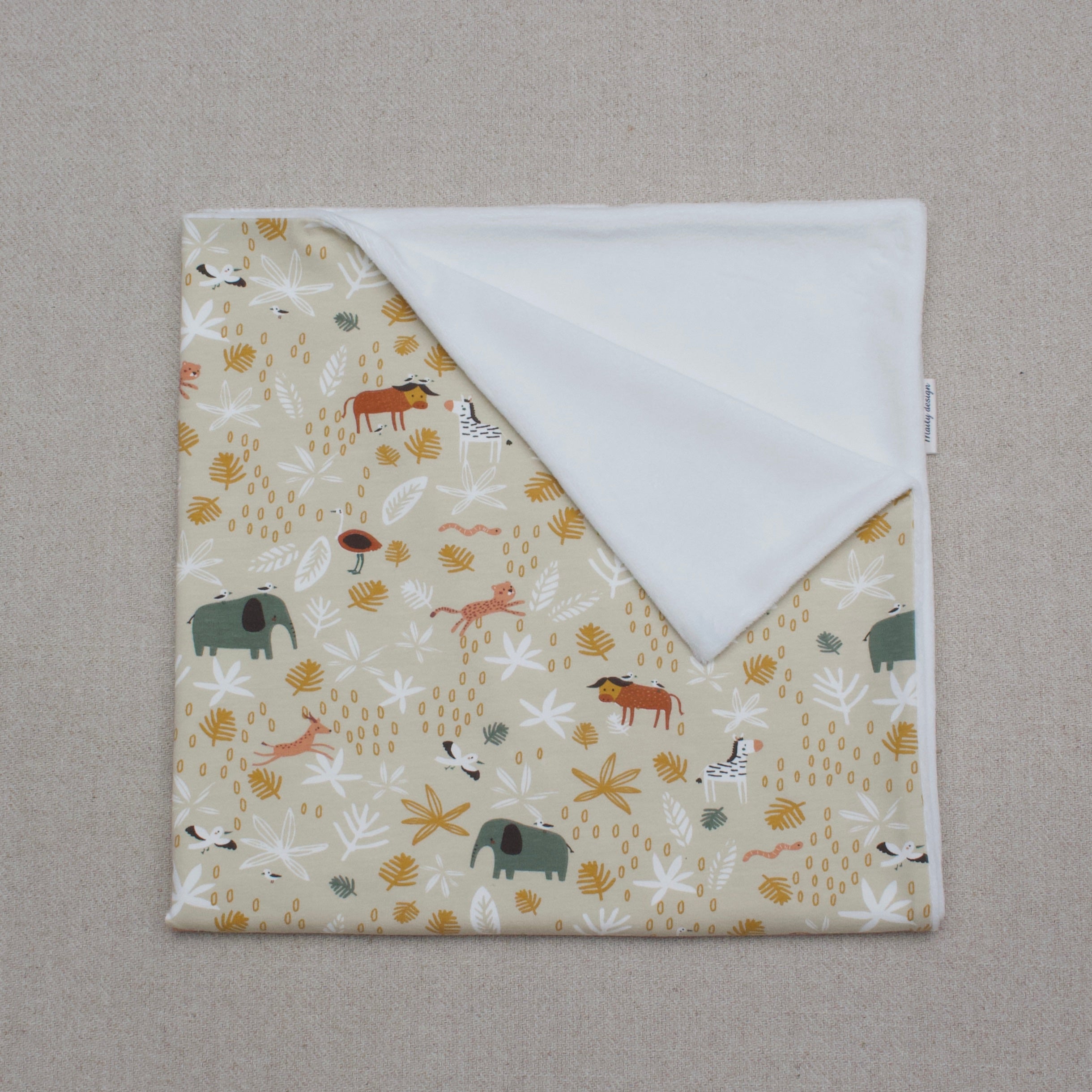 COUVERTURE BEBE COUSUE MAIN - MOTIFS AU CHOIX