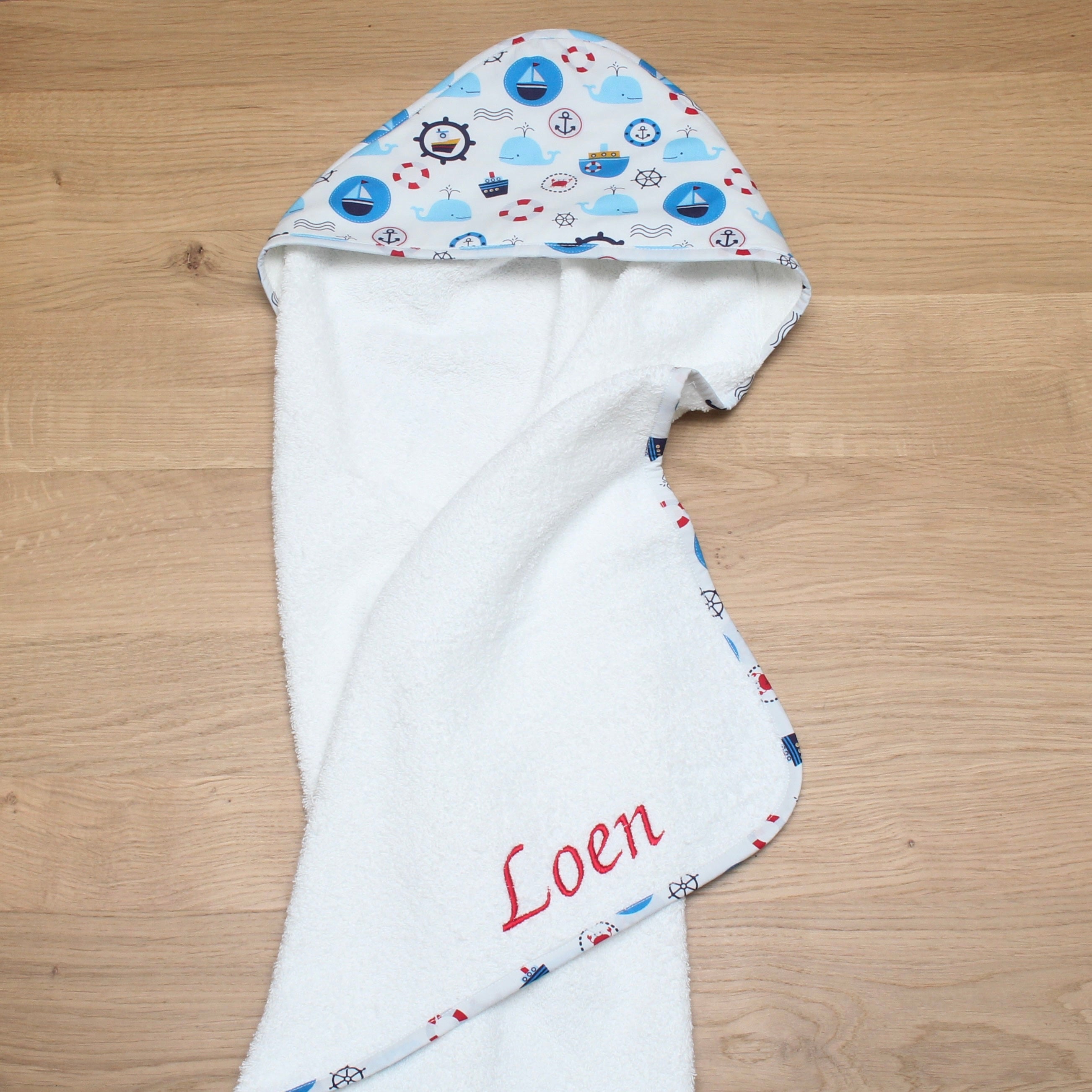Sortie de bain bébé personnalisée – Thème Petit monde marin