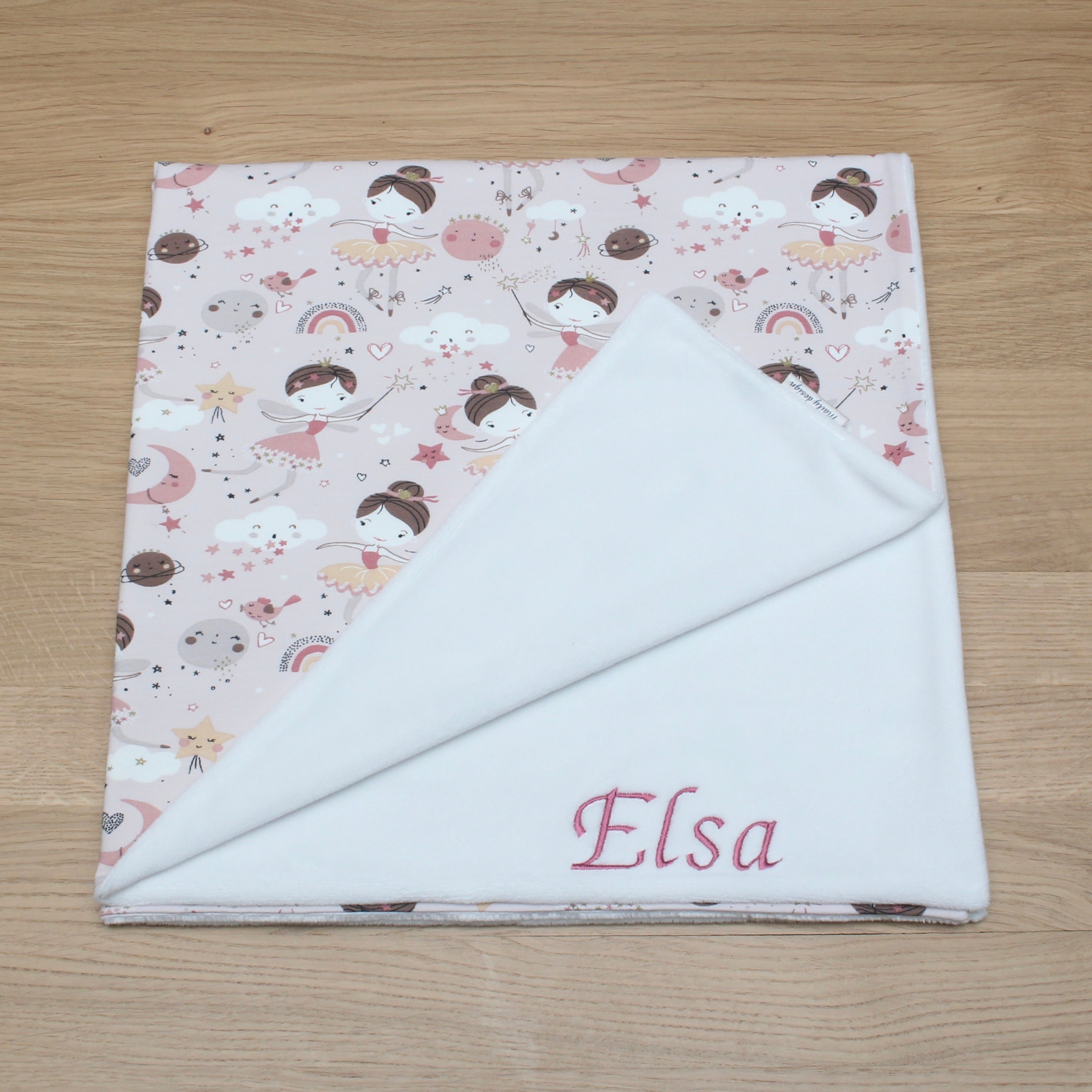COUVERTURE BEBE PERSONALISEE - BRODERIE  PRENOM ET MOTIFS AU CHOIX