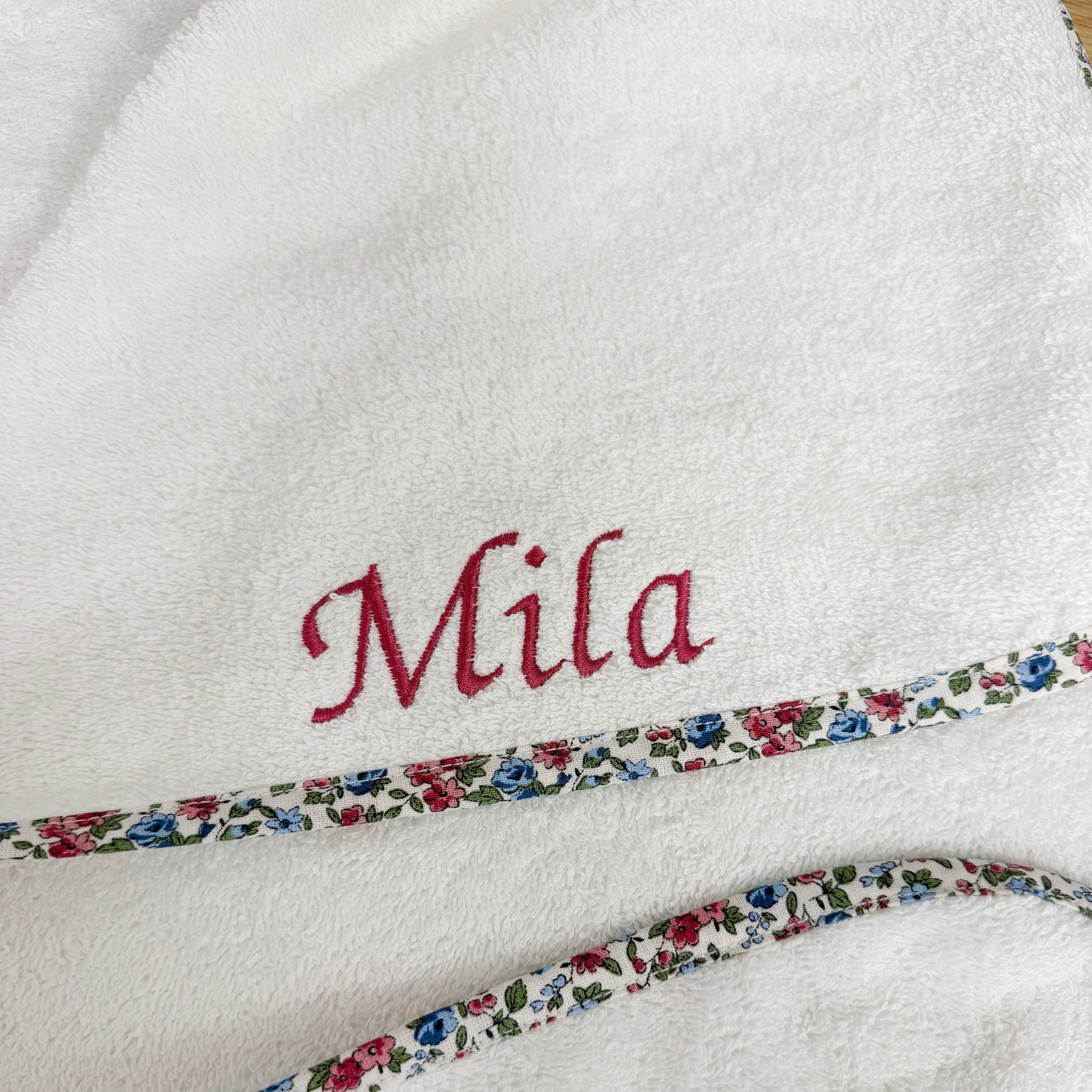 SORTIE DE BAIN BEBE PERSONNALISEE EN COTON ET ÉPONGE BIO 0 A 1 AN - MOTIF AU CHOIX