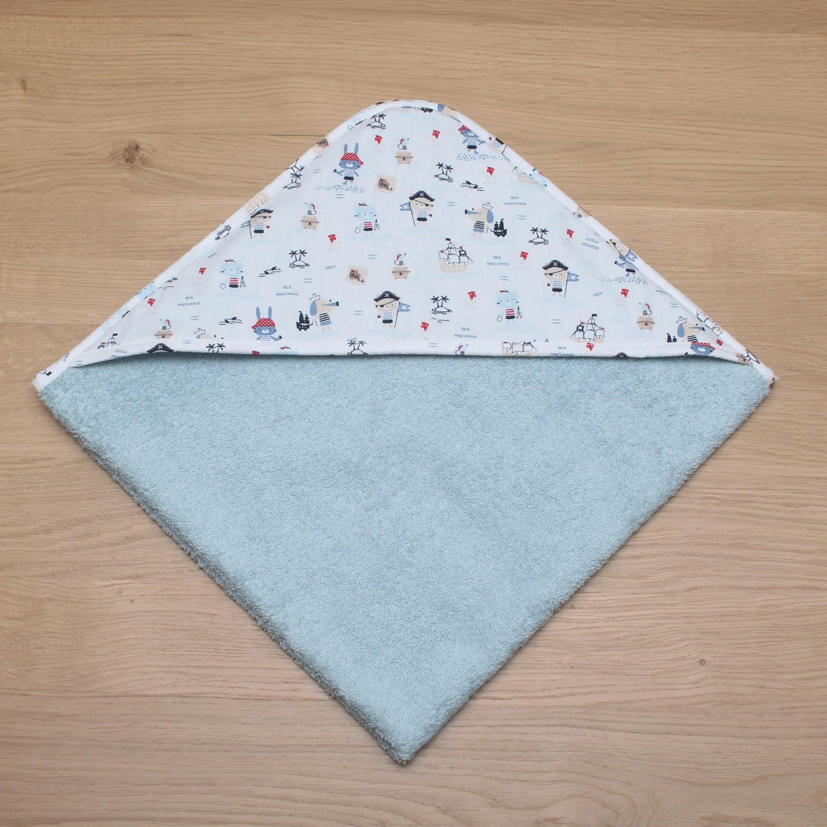 Sortie de bain bébé personnalisée – Thème Petit monde marin
