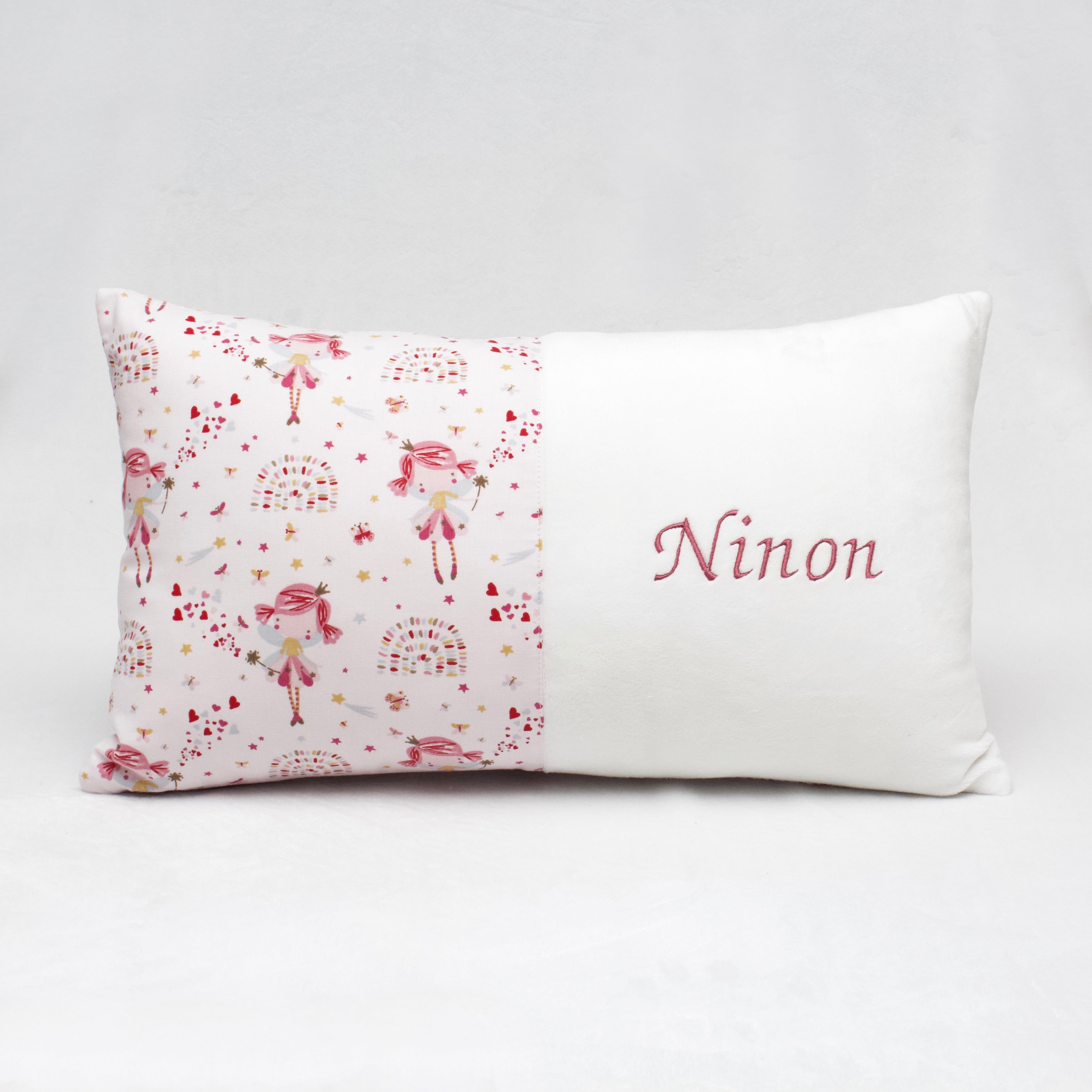 COUSSIN DECO RECTANGULAIRE AVEC BRODERIE PRENOM - MOTIF AU CHOIX