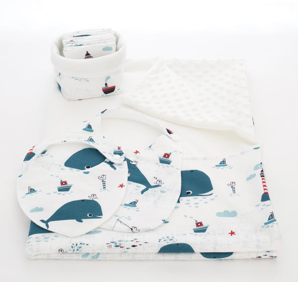 PACK NAISSANCE  BALEINE 14 PIÈCES - 1 COUVERTURE, 2 BAVOIRS, ET 10 COTONS LAVABLES